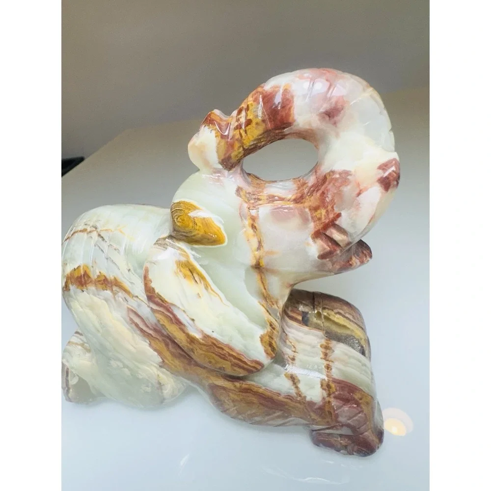 Hand Carved Onyx Elephant Figurine Natural Sculpture 5,3 in